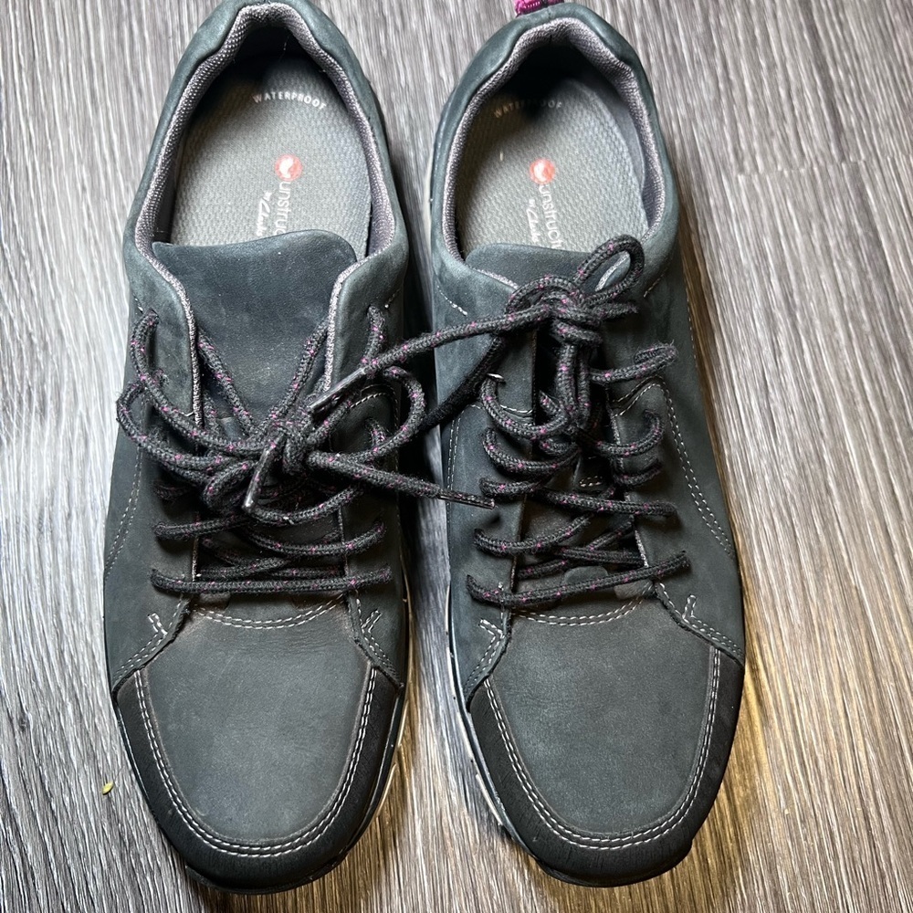 Clark’s Women  Black Waterproof Shoes